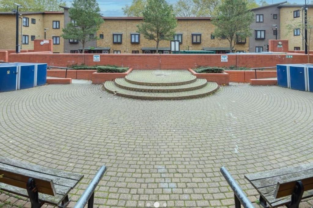 Bright, Nice Interior, Close To The City, 2 Bedroom Apartment London Kültér fotó